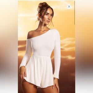 NWT Oh Polly off the shoulder romper